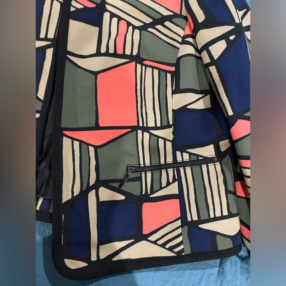 Blazer - Picture 6 of 9